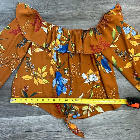 Peach Love California Women's Brown Floral Off The Shoulder Blouse Size Small - Picture 7 of 8
